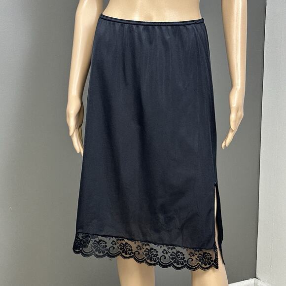 Vintage JCPenney Fantasia Half Slip Size Medium Black Slit Lace ILGWU Union USA - Picture 1 of 7